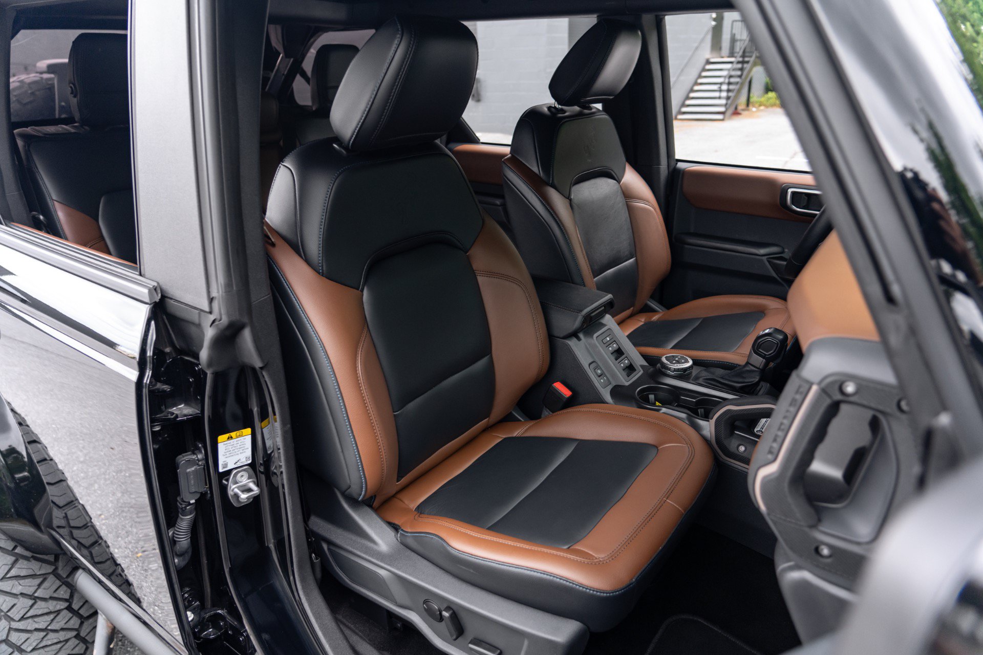 Used 2024 Ford Bronco Outer Banks AWD/4WD image 19