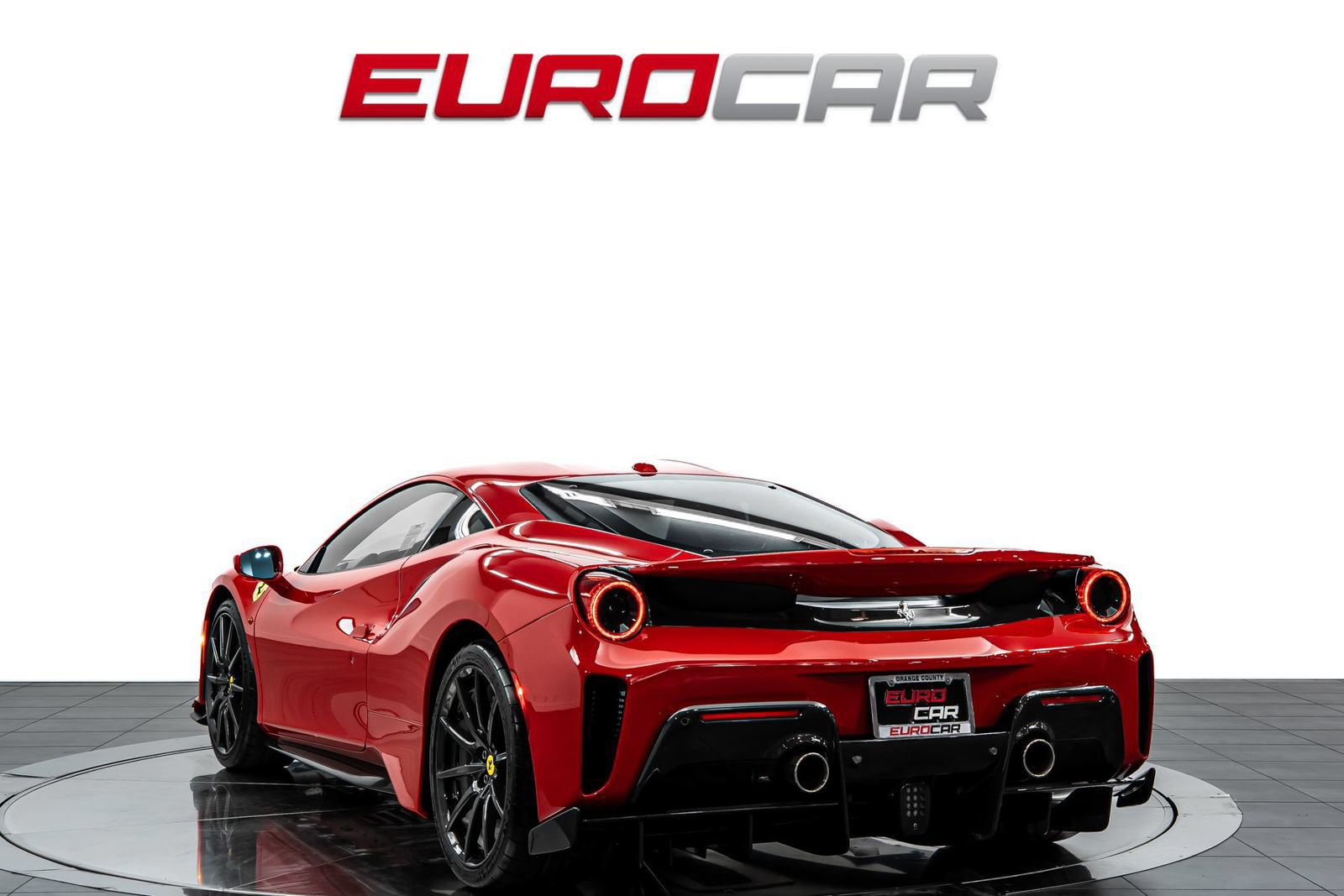 Used 2019 Ferrari 488 Pista Coupe RWD image 3