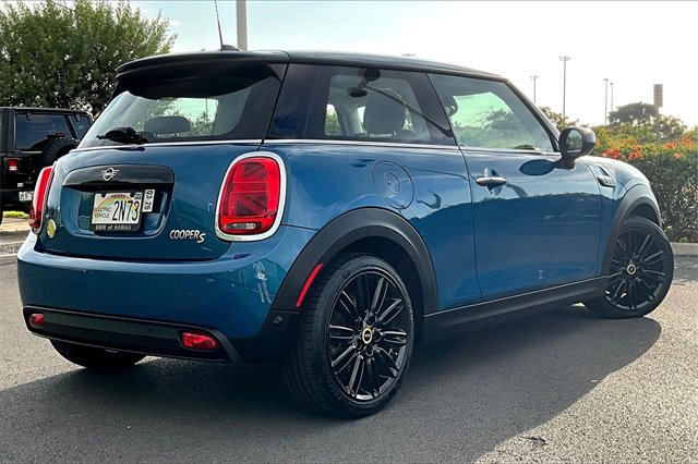 Used 2024 MINI Cooper SE image 2