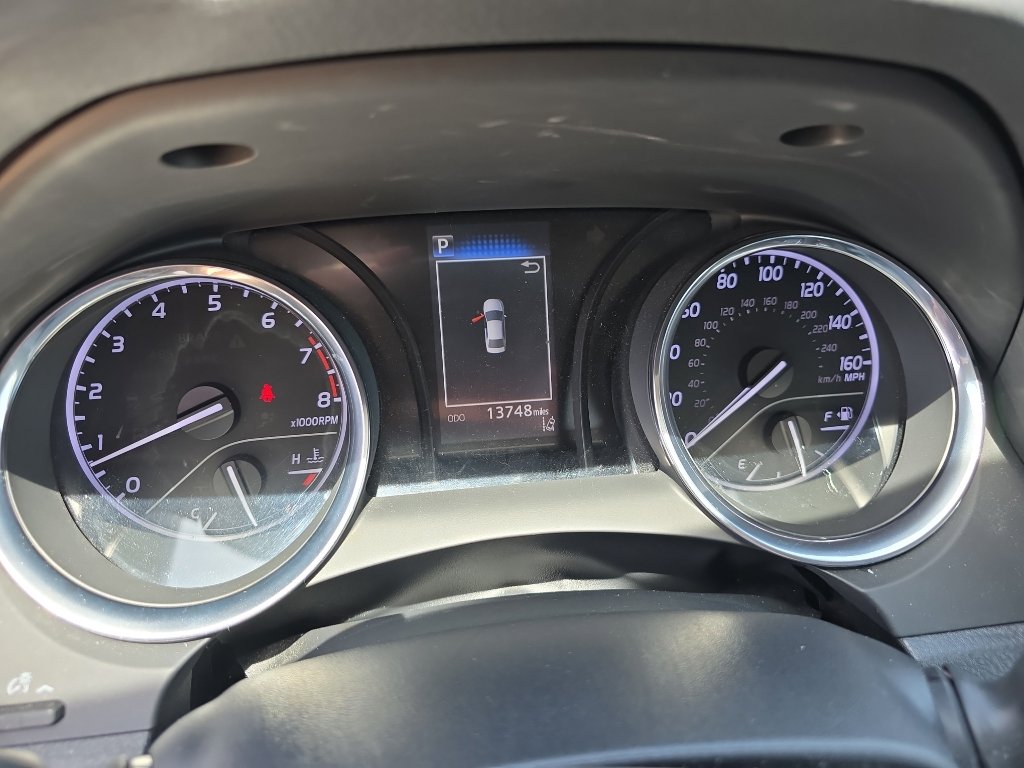 Used 2020 Toyota Camry LE image 21