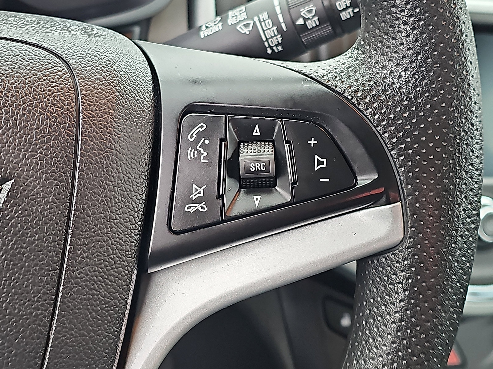 Used 2020 Chevrolet Sonic LT image 19