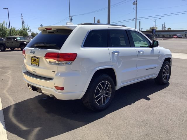 Used 2020 Jeep Grand Cherokee Overland AWD/4WD image 32