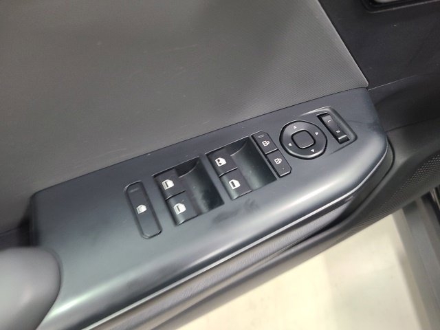 Used 2025 Kia K4 FWD image 17