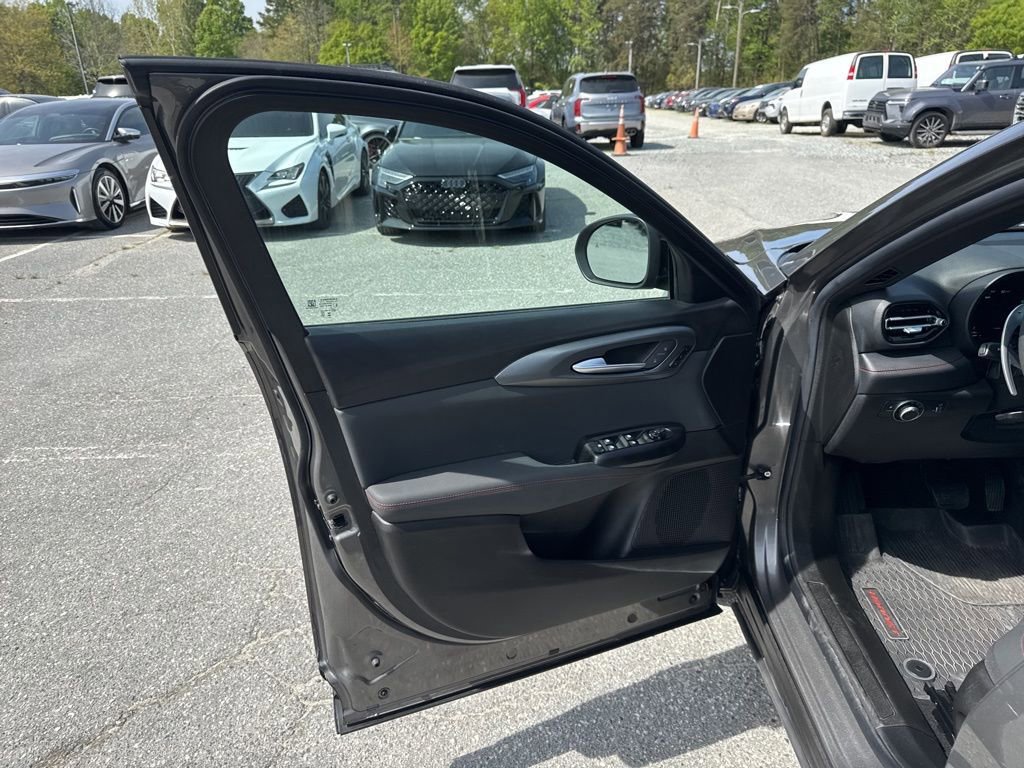 Used 2024 Dodge Hornet R/T w/ R/T Blacktop Package image 22