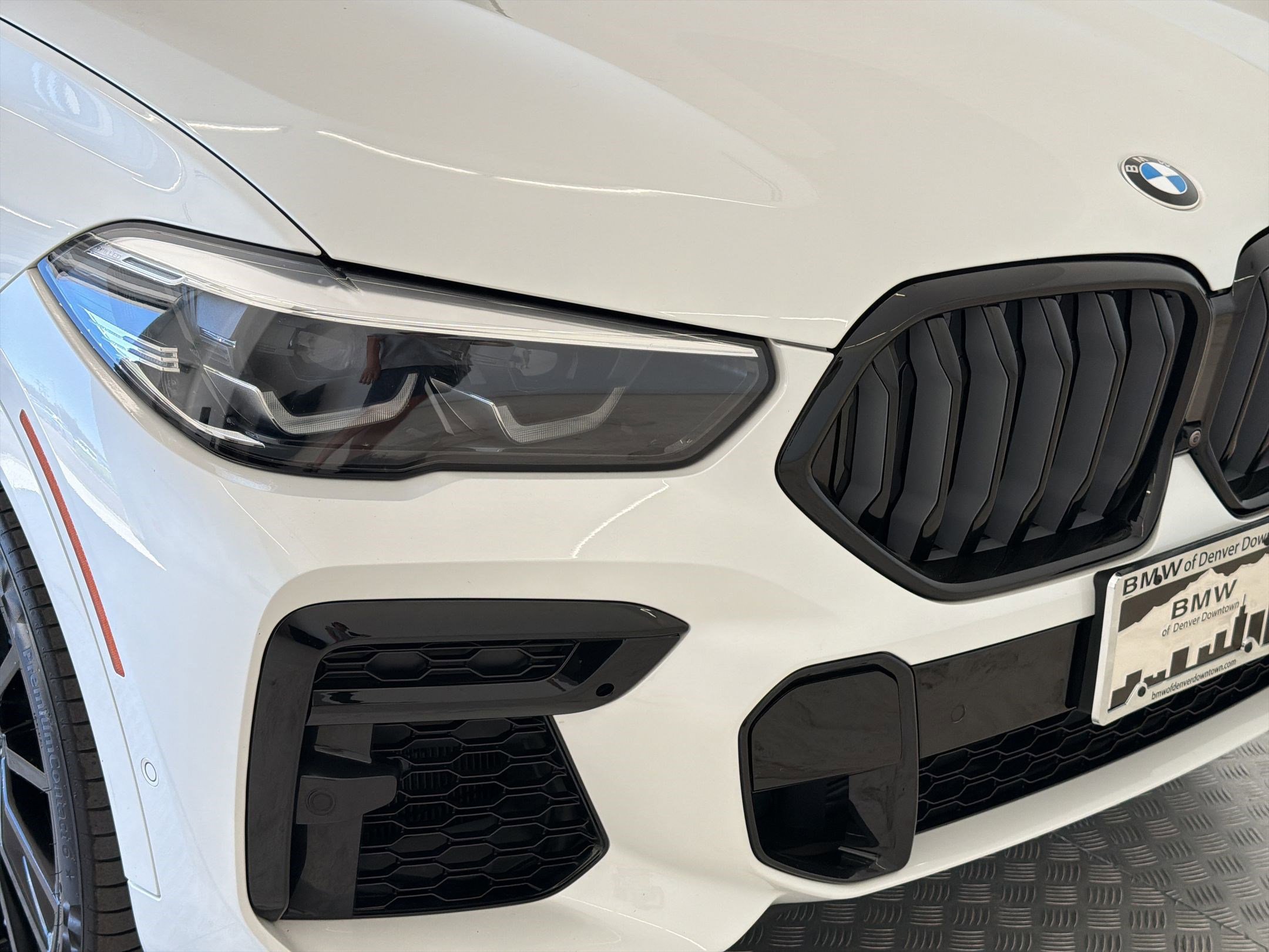 Certified 2023 BMW X6 xDrive40i w/ M Sport Package AWD/4WD image 11