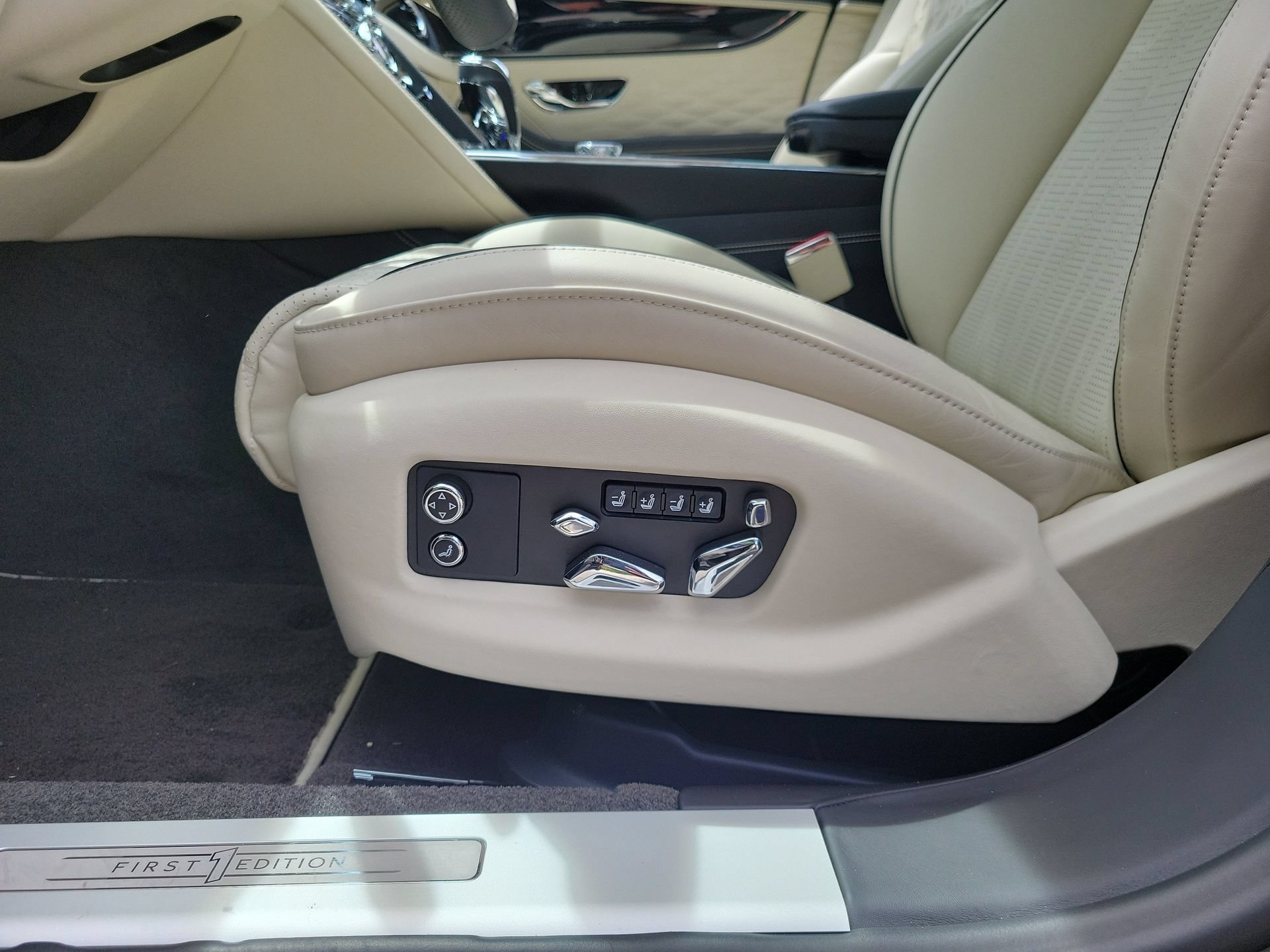 Used 2021 Bentley Flying Spur V8 AWD/4WD image 37
