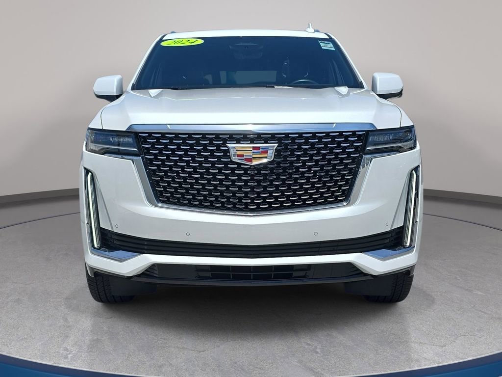 Used 2024 Cadillac Escalade Premium Luxury RWD image 3