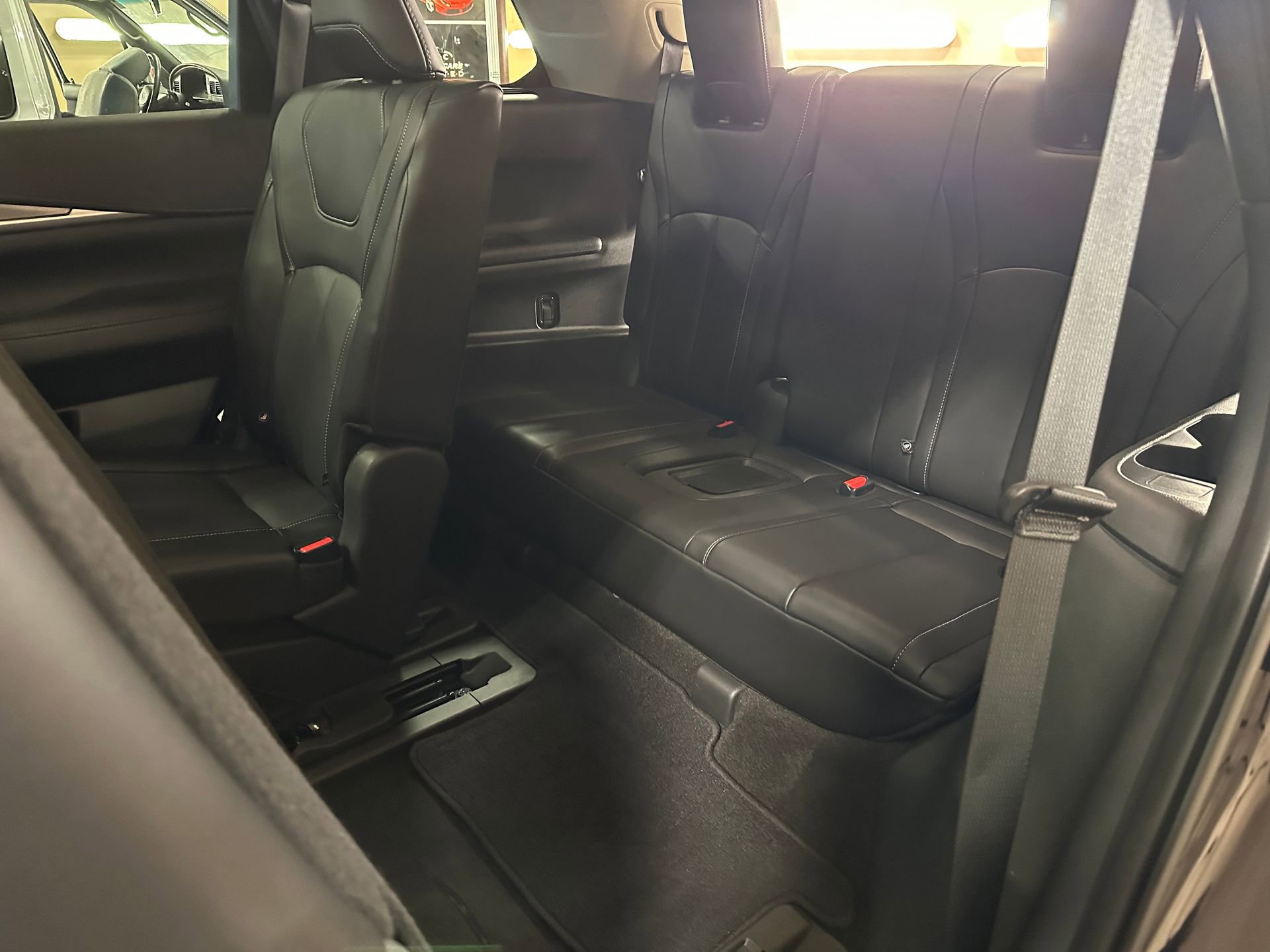 Used 2024 INFINITI QX60 Luxe AWD/4WD image 19