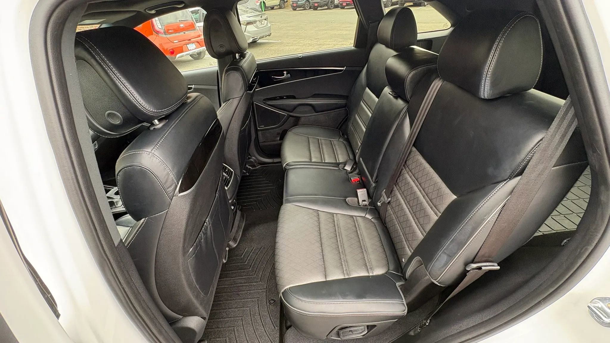 Used 2016 Kia Sorento SX w/ SXL Technology Package image 25