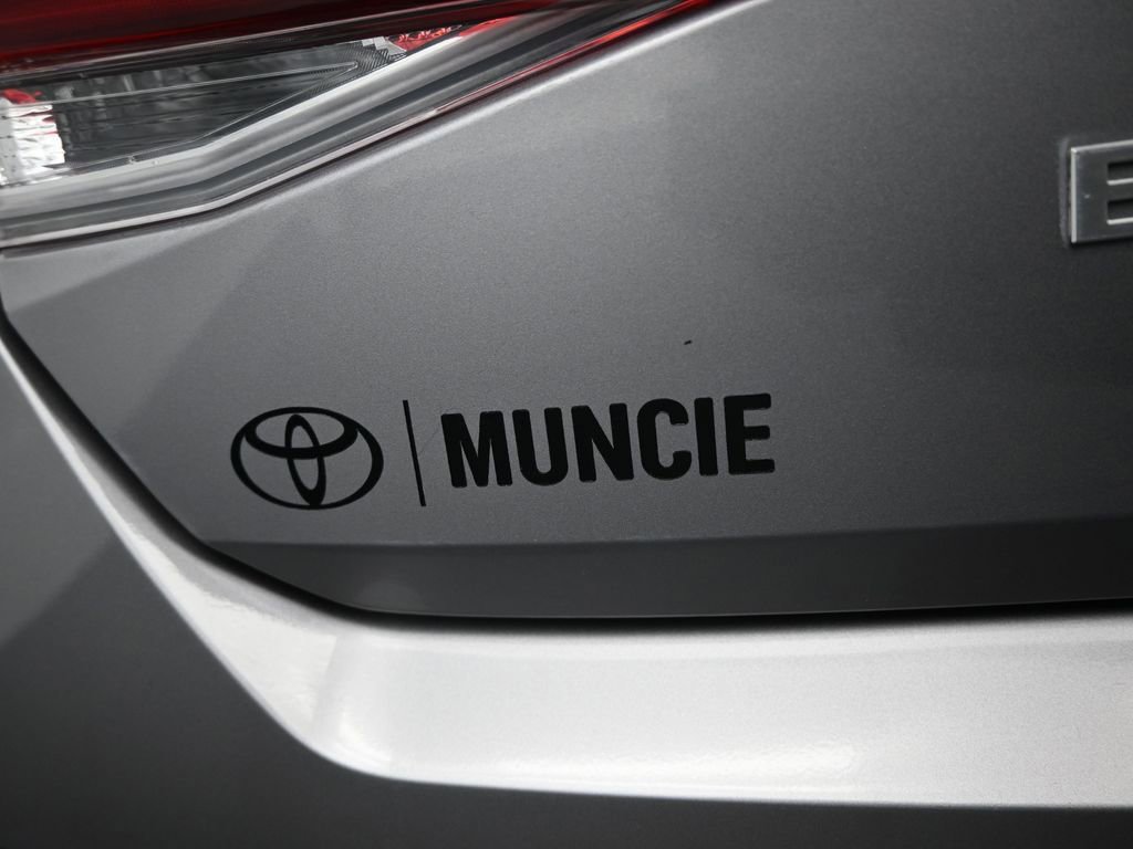 Used 2025 Hyundai Elantra SEL image 36