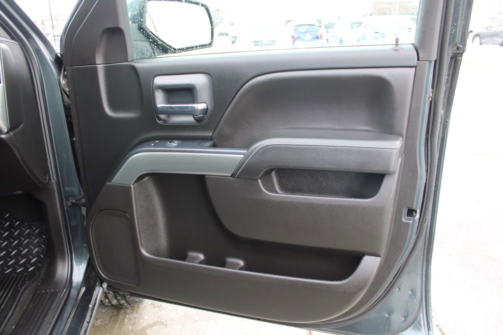 Used 2018 Chevrolet Silverado 1500 LT w/ All Star Edition image 21