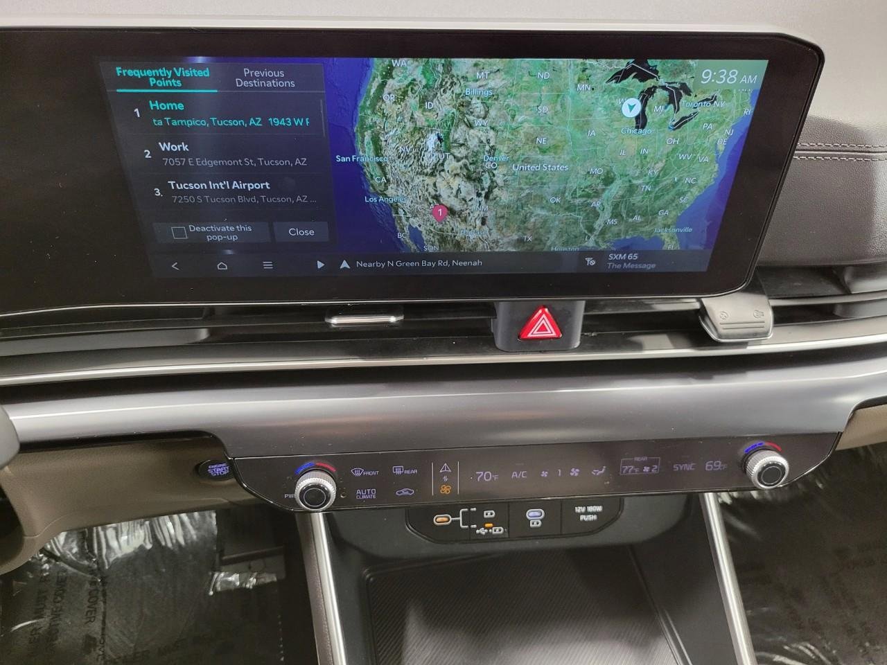 Used 2025 Kia Carnival FWD image 7