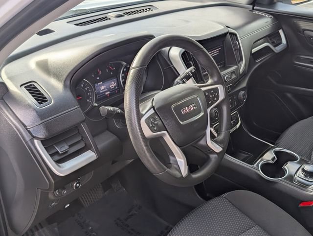 Used 2022 GMC Terrain SLE image 12