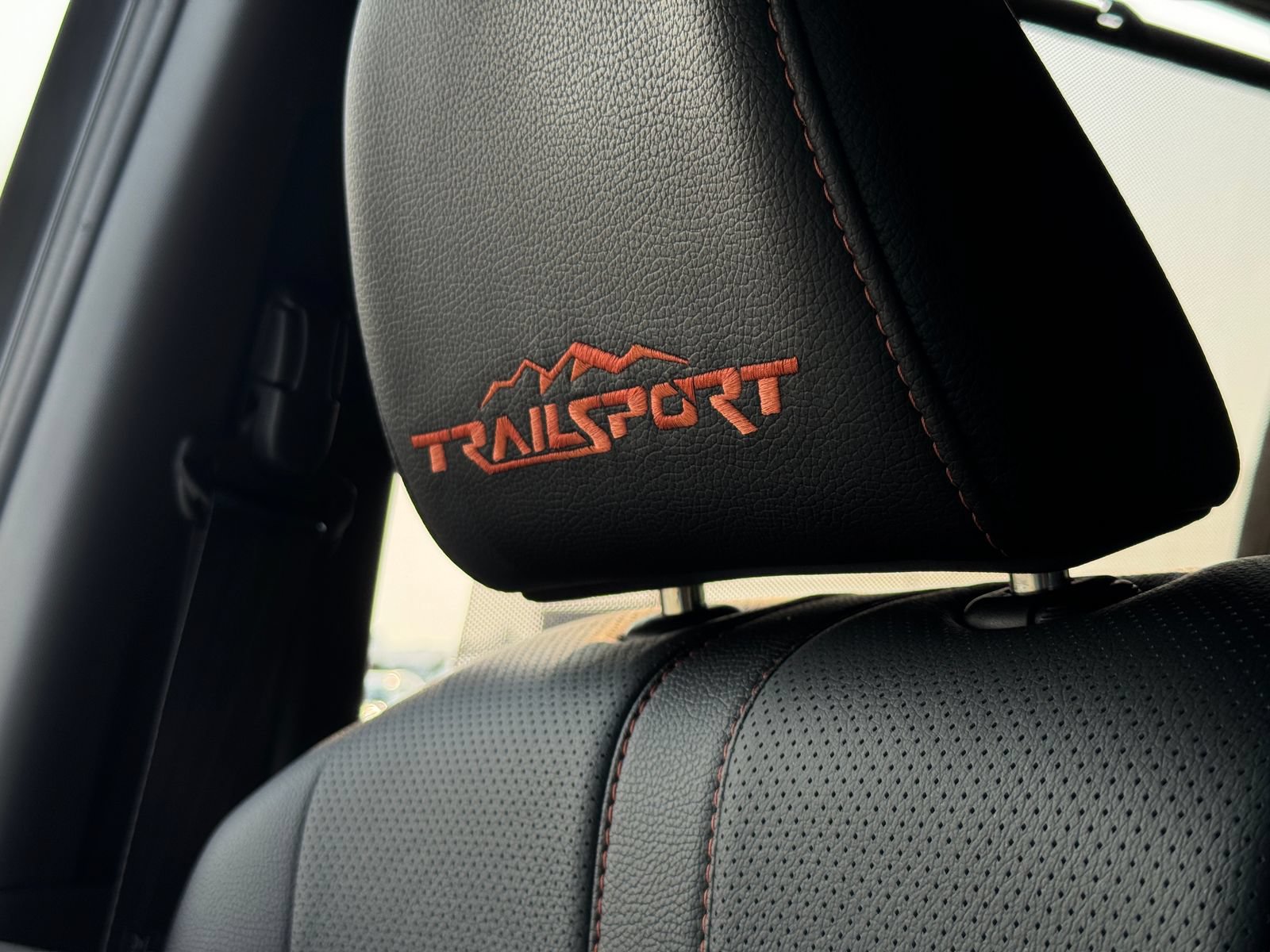 Certified 2025 Honda Passport TrailSport image 35