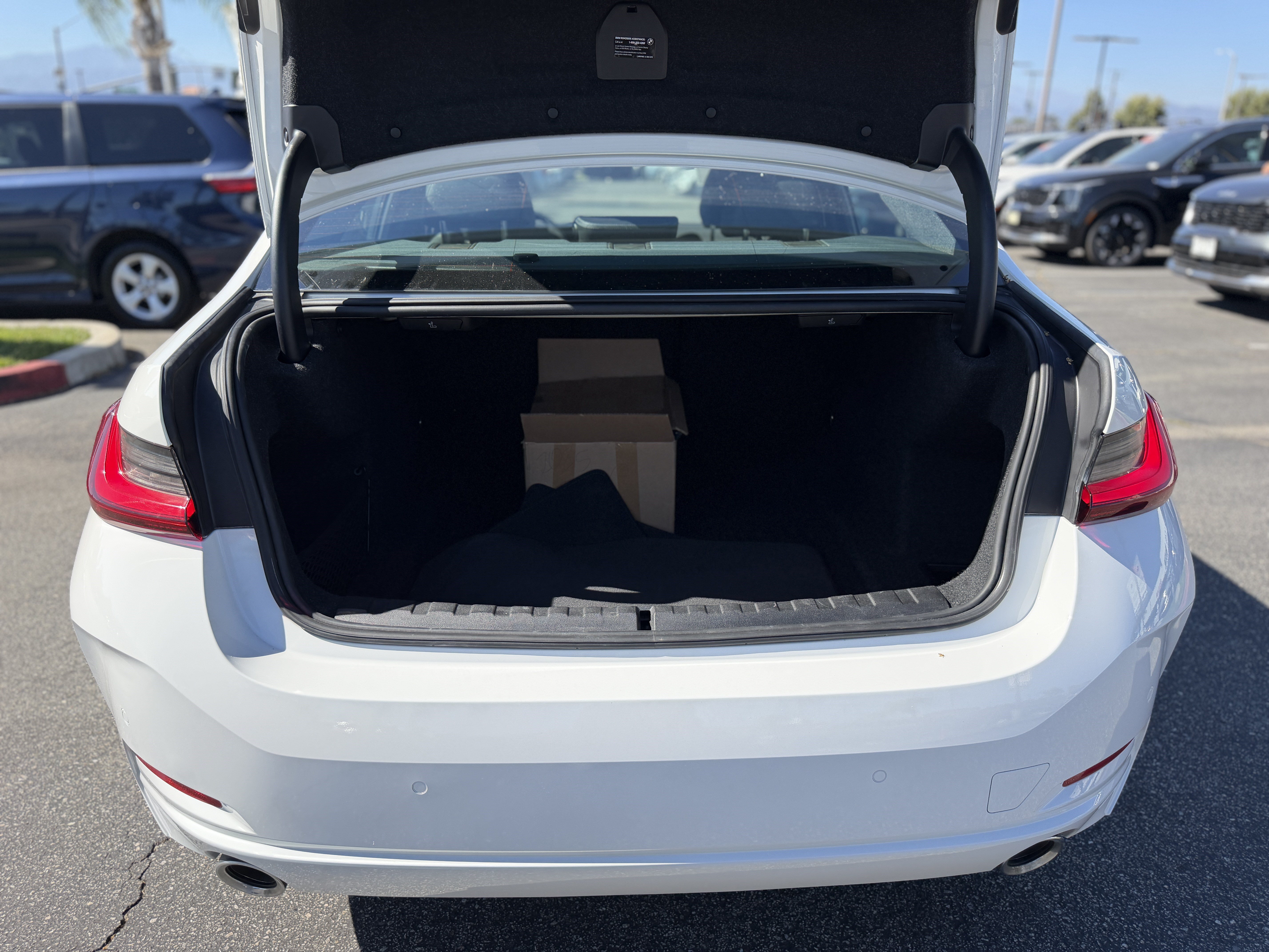 Used 2025 BMW 330i Sedan RWD image 10