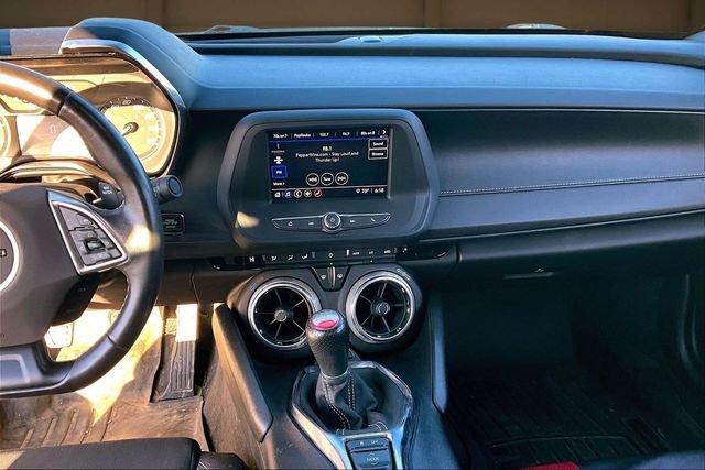 Used 2021 Chevrolet Camaro LT image 6