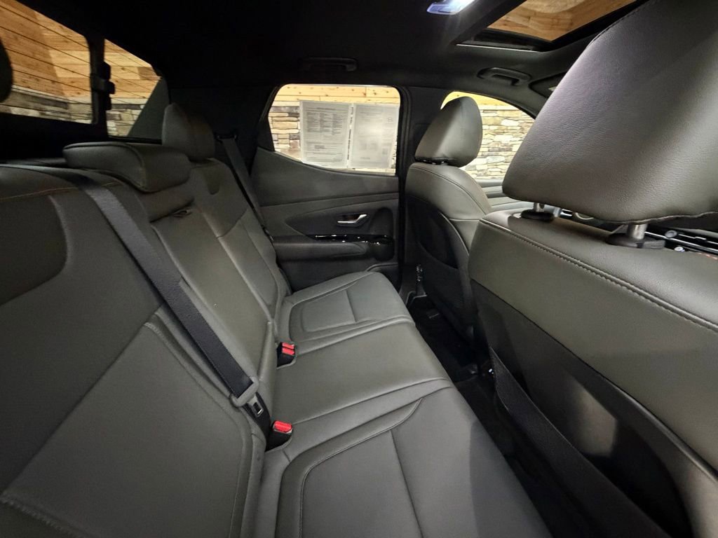 Used 2025 Hyundai Santa Cruz Limited image 30