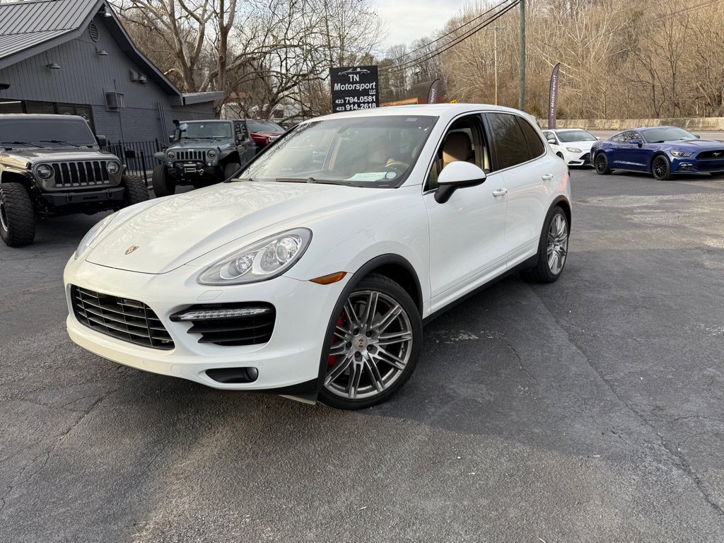 Used 2013 Porsche Cayenne Turbo w/ Premium Pkg Plus image 3