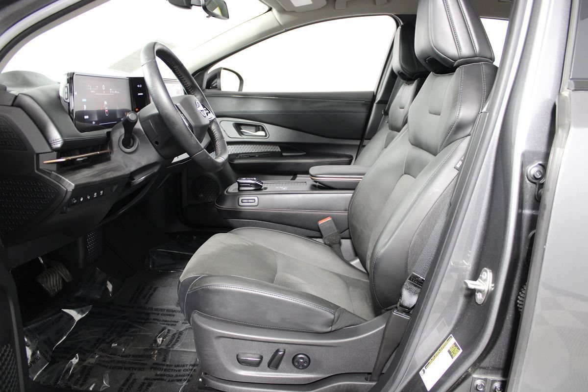 Used 2023 Nissan Ariya FWD image 8