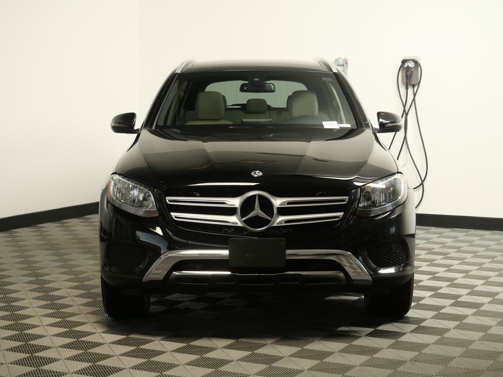 Used 2017 Mercedes-Benz GLC 300 4MATIC image 2