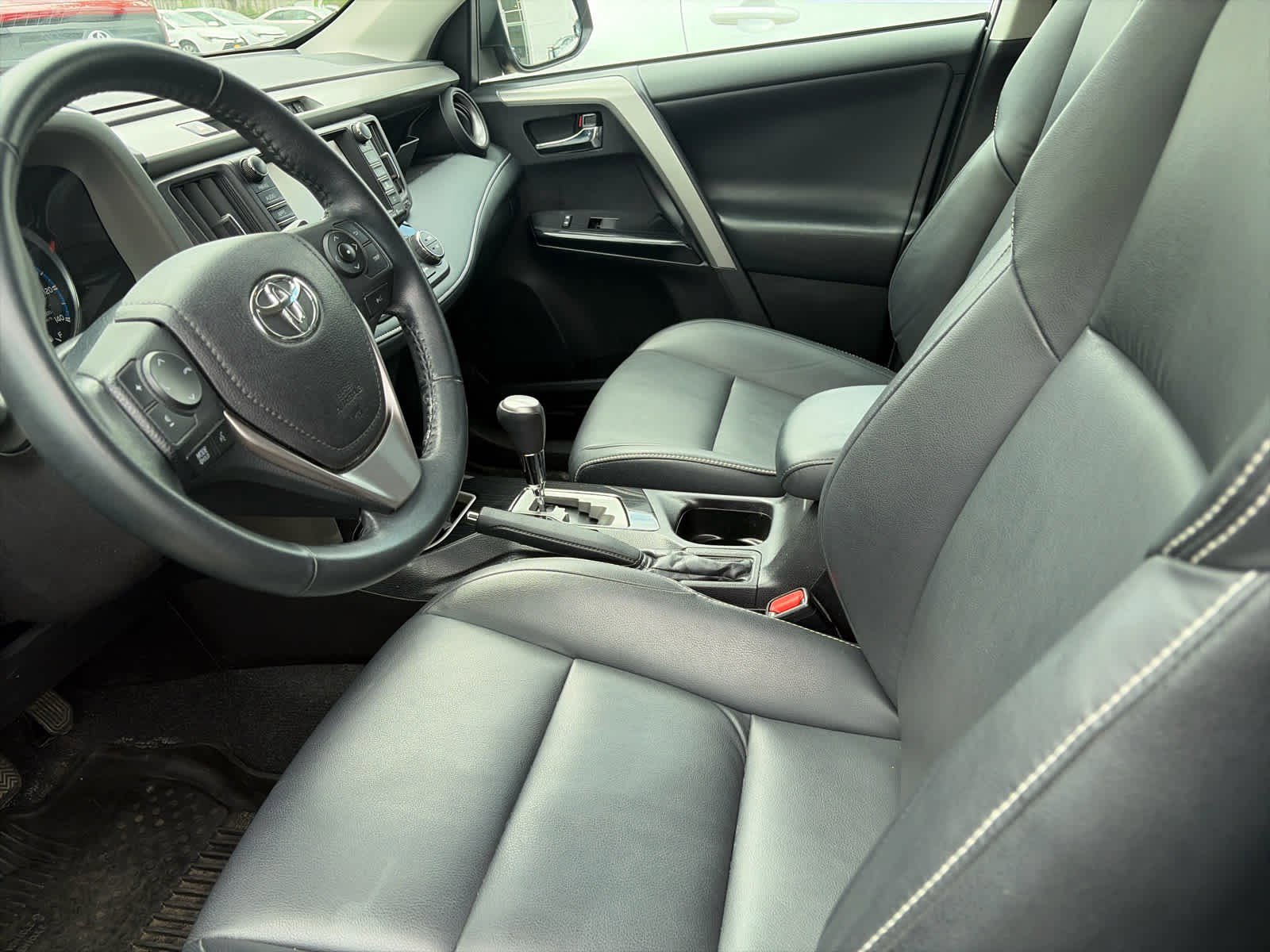 Certified 2018 Toyota RAV4 Limited w/ Protection Package AWD/4WD image 6