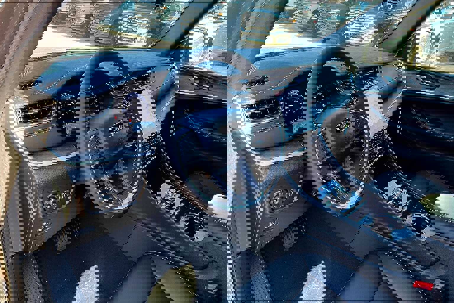 New 2025 Jeep Grand Cherokee Limited w/ Black Appearance Package image 9