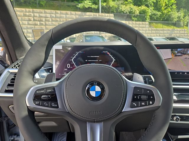 New 2027 BMW X7 xDrive40i w/ M Sport Package AWD/4WD image 9
