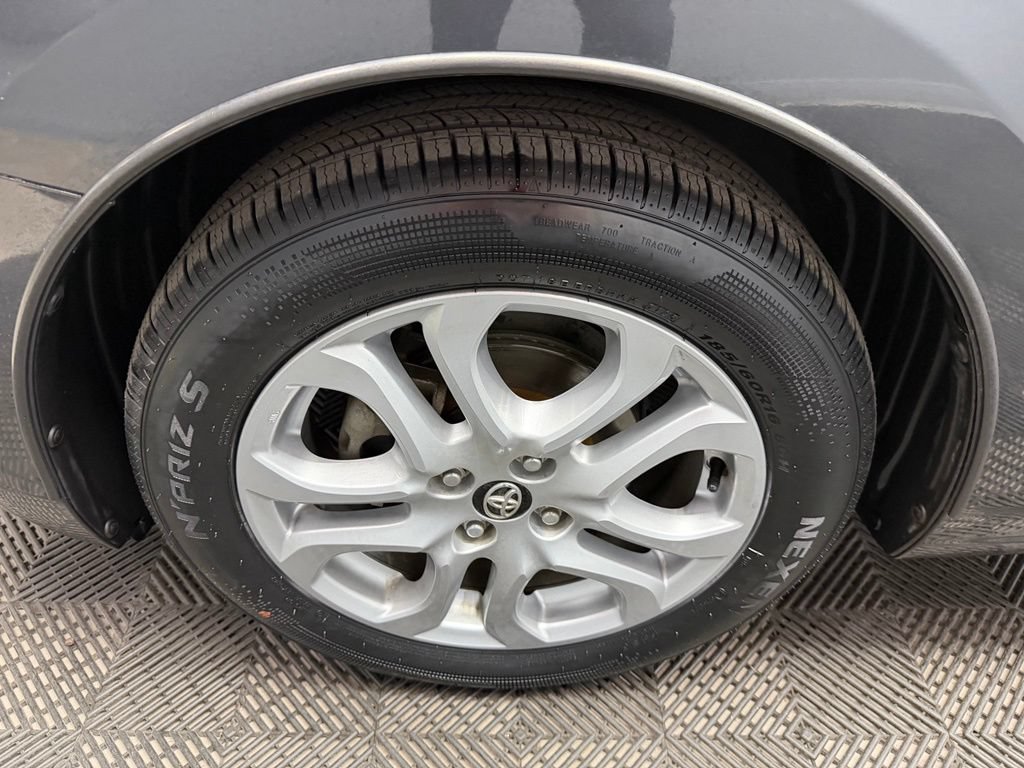 Used 2017 Toyota Yaris iA FWD image 21