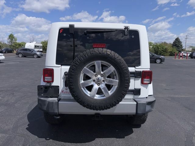 Used 2017 Jeep Wrangler Unlimited Sahara w/ Connectivity Group AWD/4WD image 6