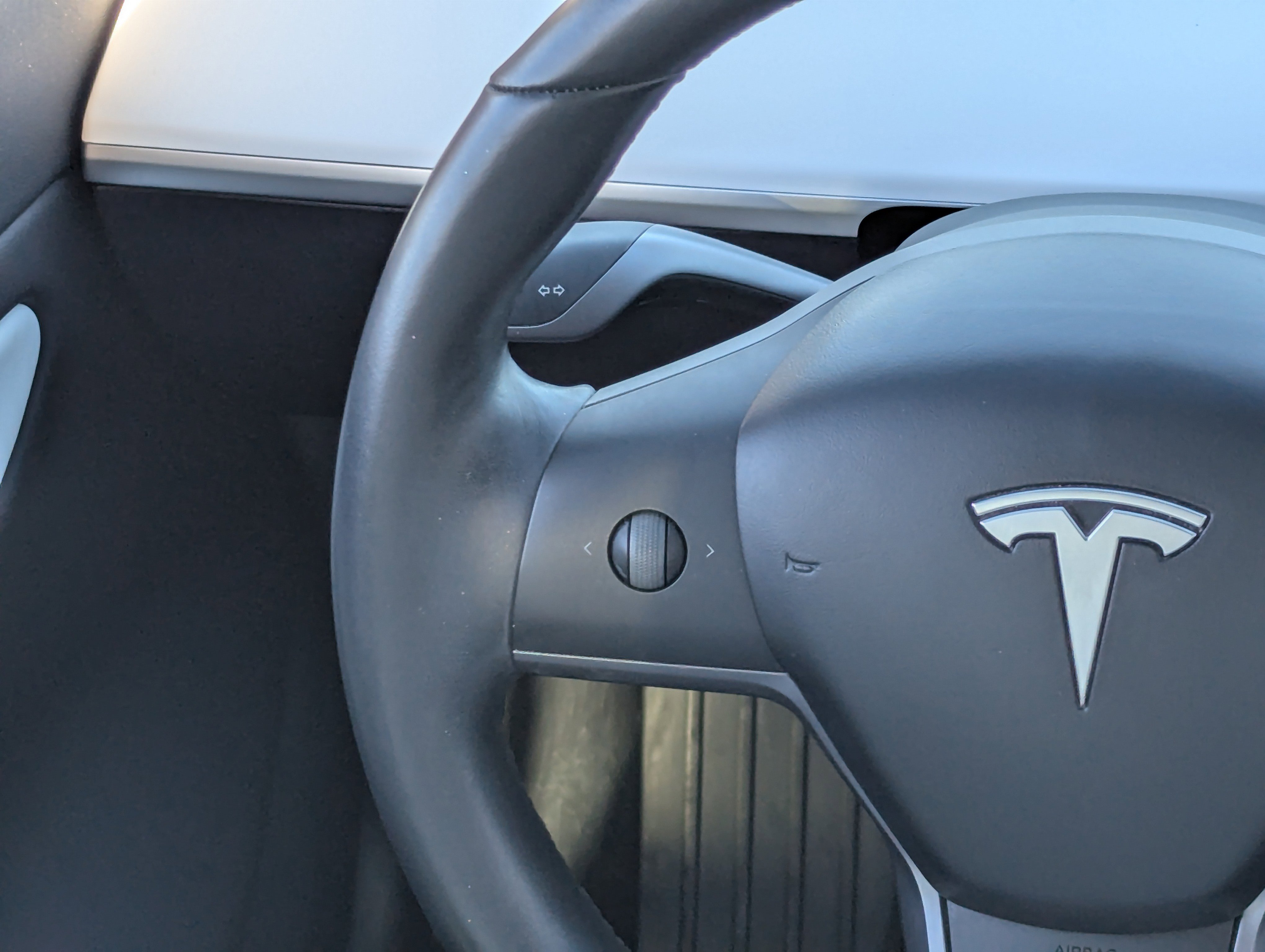 Used 2018 Tesla Model 3 Long Range image 17