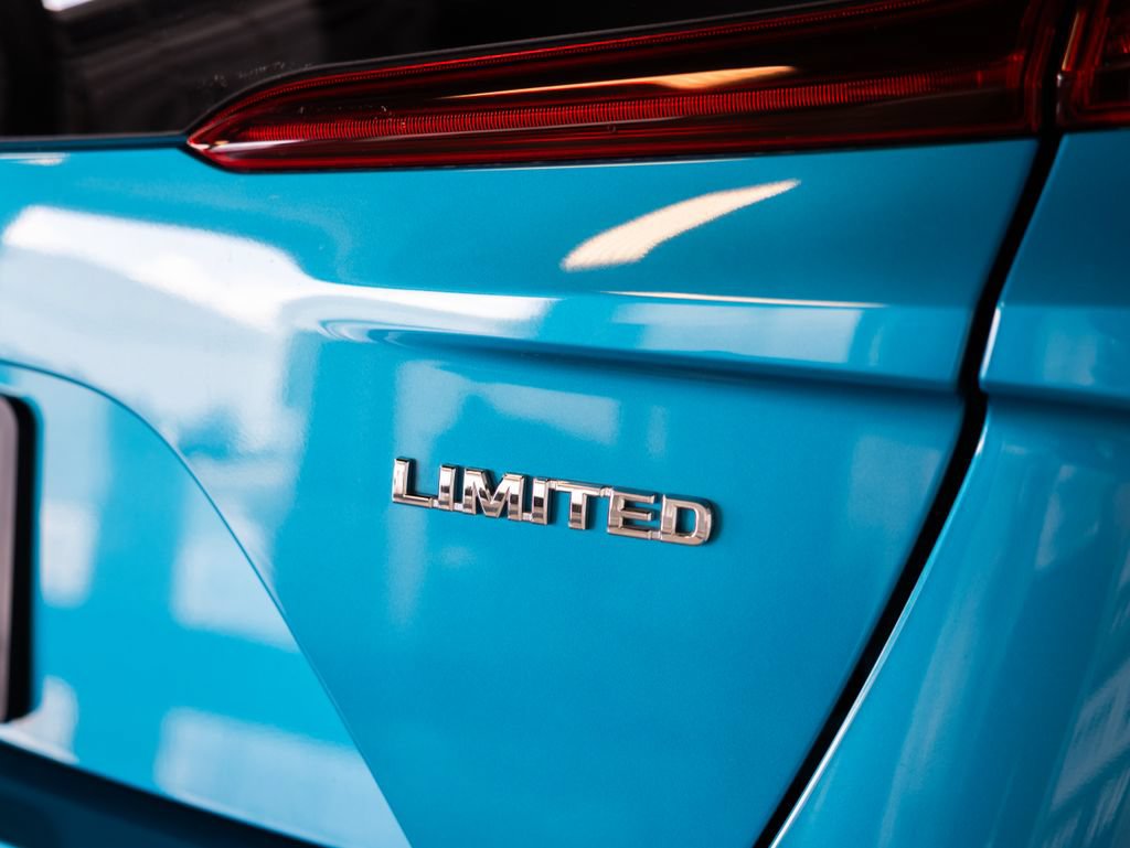 Used 2020 Toyota Prius Prime Limited FWD image 9