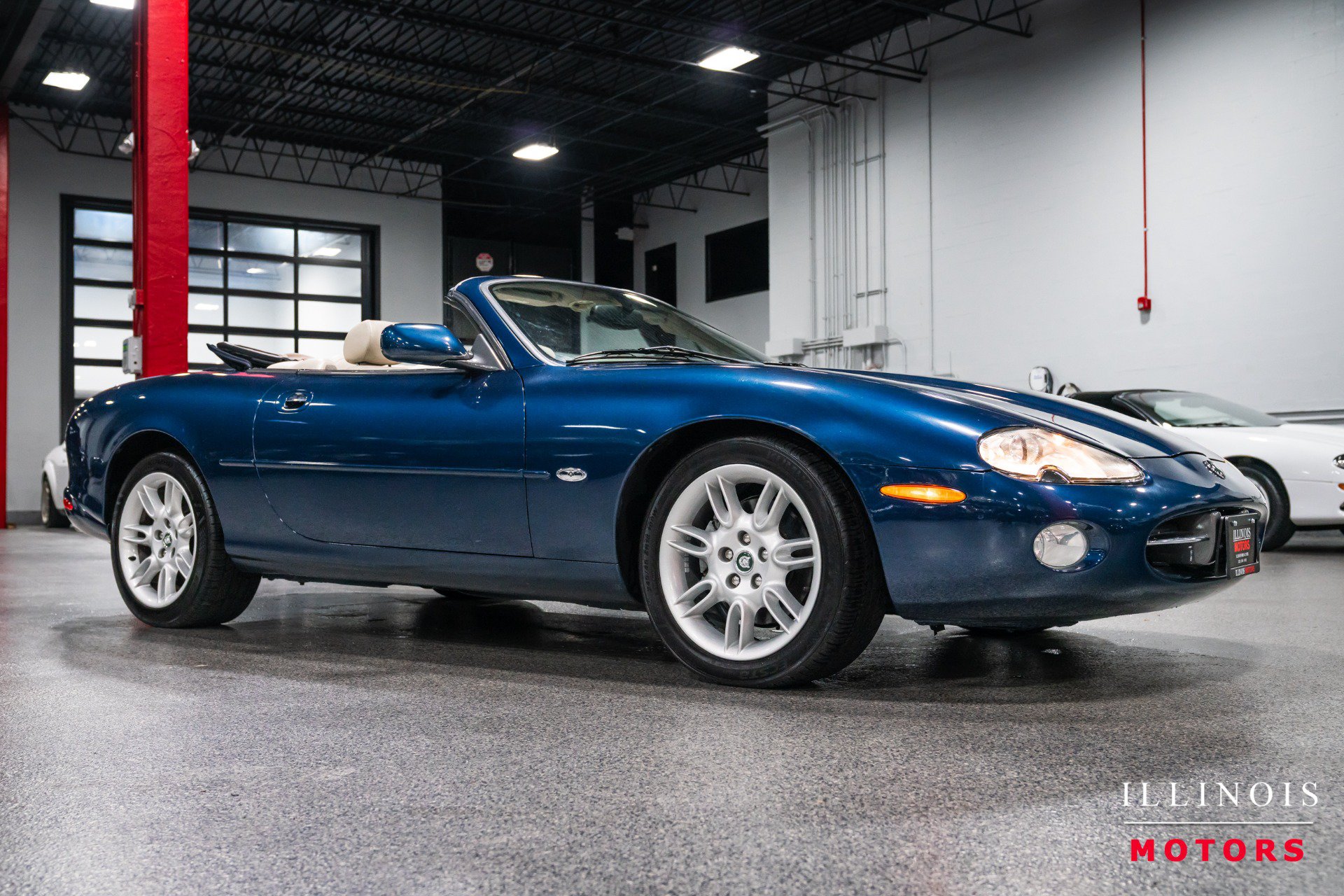 Used 2002 Jaguar XK8 Convertible RWD image 7