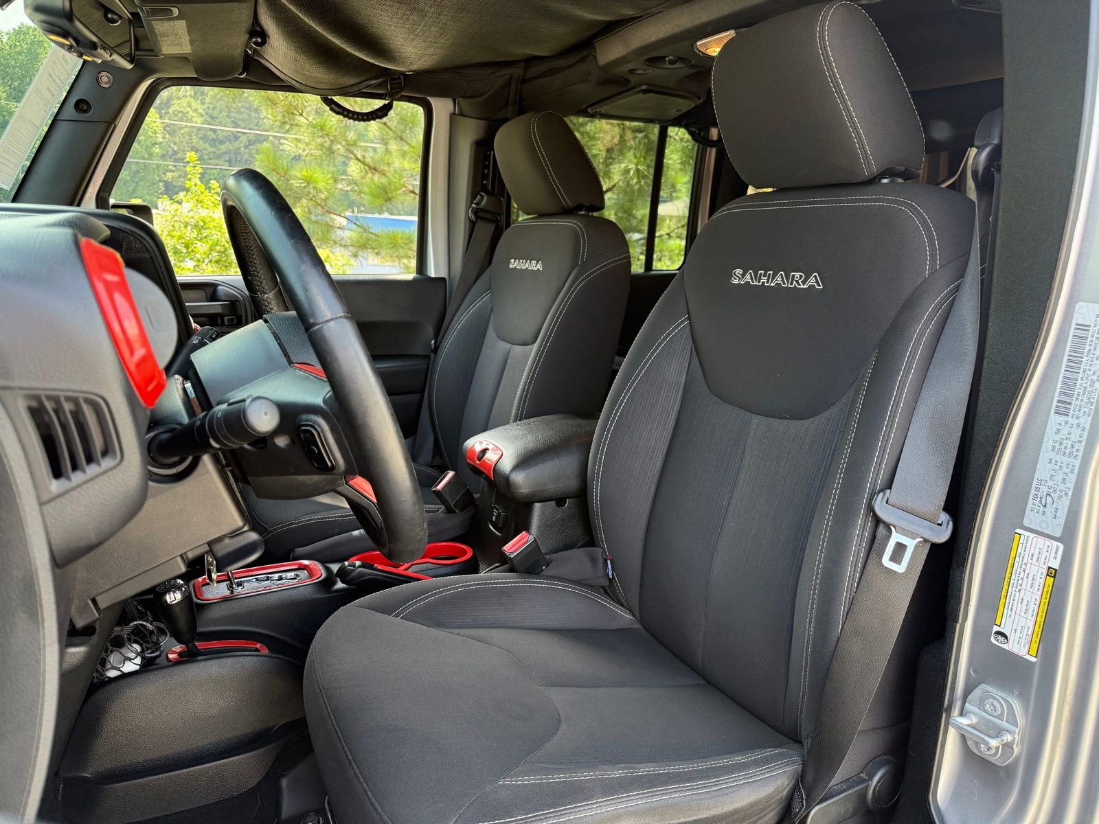 Used 2016 Jeep Wrangler Unlimited Sahara image 30