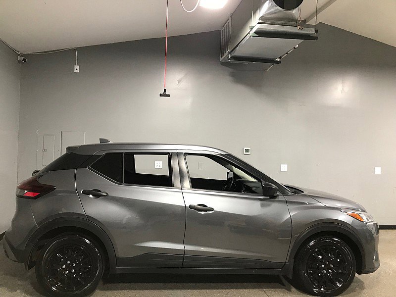 Used 2022 Nissan Kicks S FWD image 2
