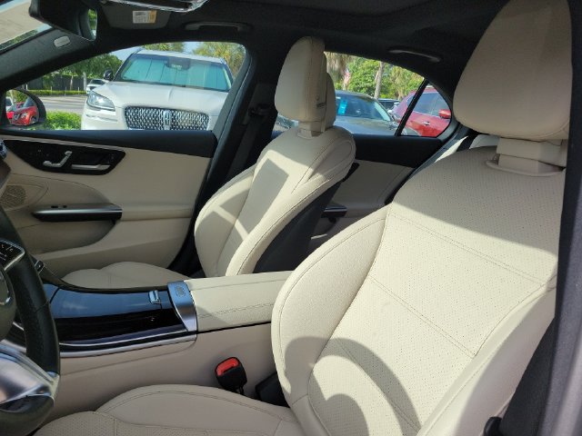 Used 2023 Mercedes-Benz C 300 Sedan image 10