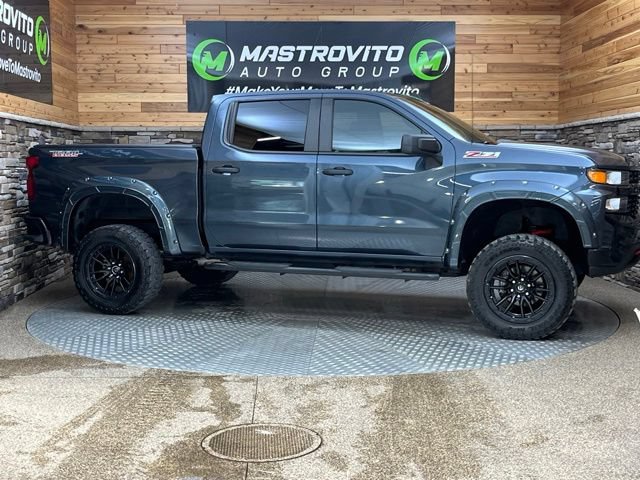 Used 2021 Chevrolet Silverado 1500 Custom Trail Boss w/ LPO, Dark Essentials Package AWD/4WD image 16