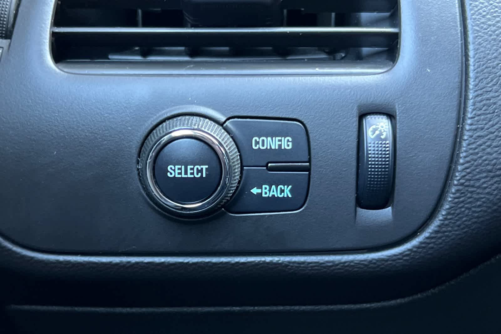 Used 2015 Chevrolet Volt Premium w/ Premium Trim Package FWD image 31