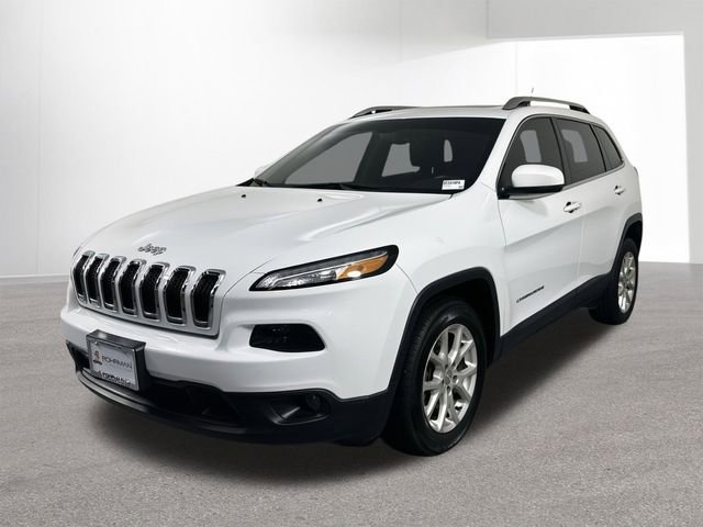 Used 2018 Jeep Cherokee Latitude Plus w/ Comfort/Convenience Group FWD image 1