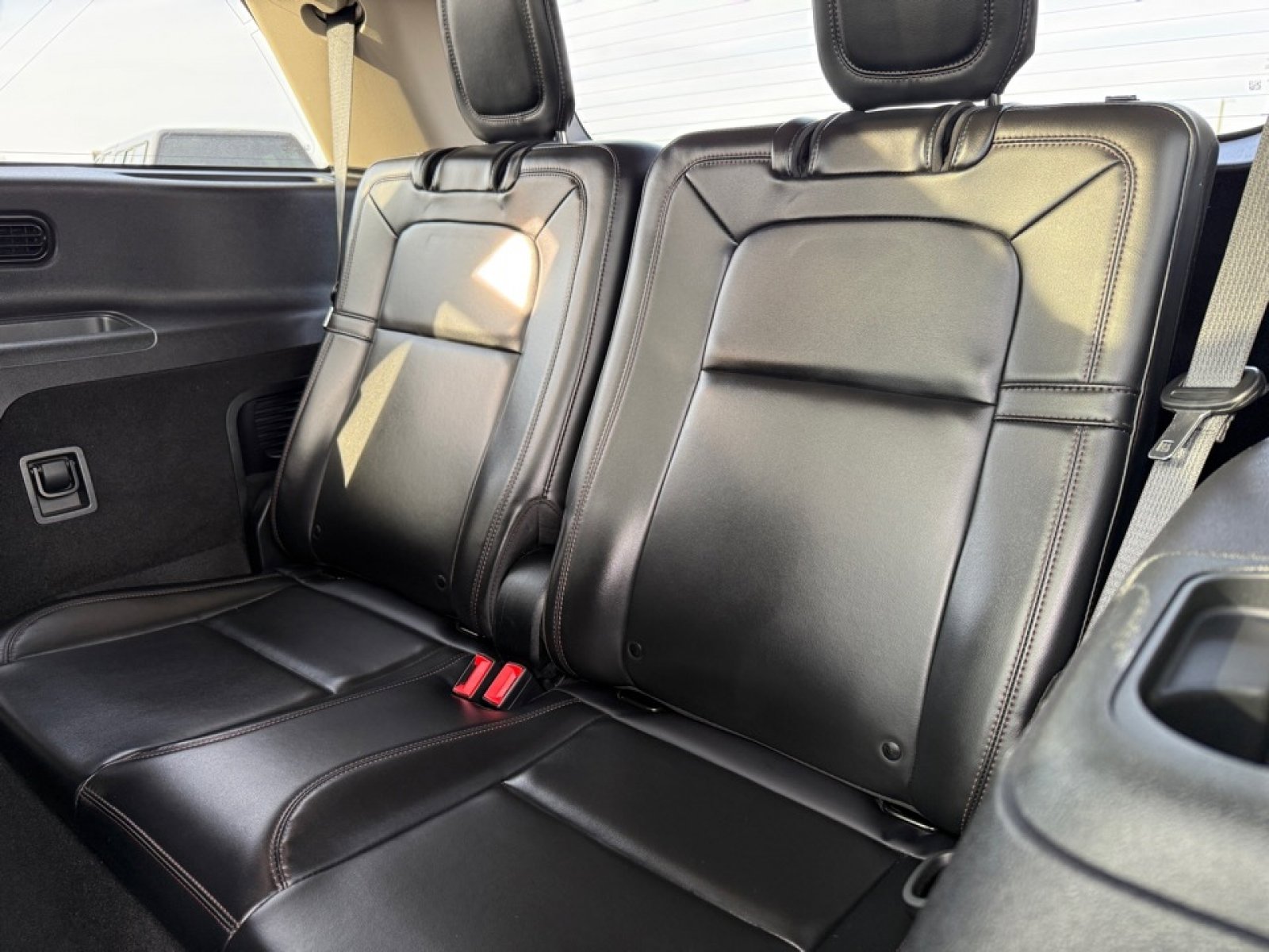 Used 2021 Lincoln Aviator Reserve image 20