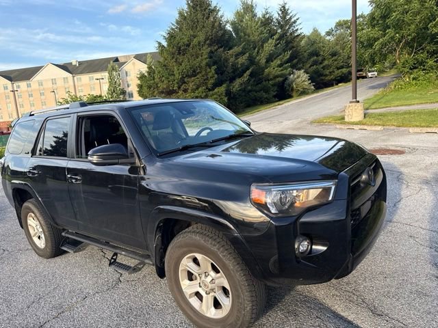 Used 2024 Toyota 4Runner SR5 Premium w/ Moonroof Package AWD/4WD image 20