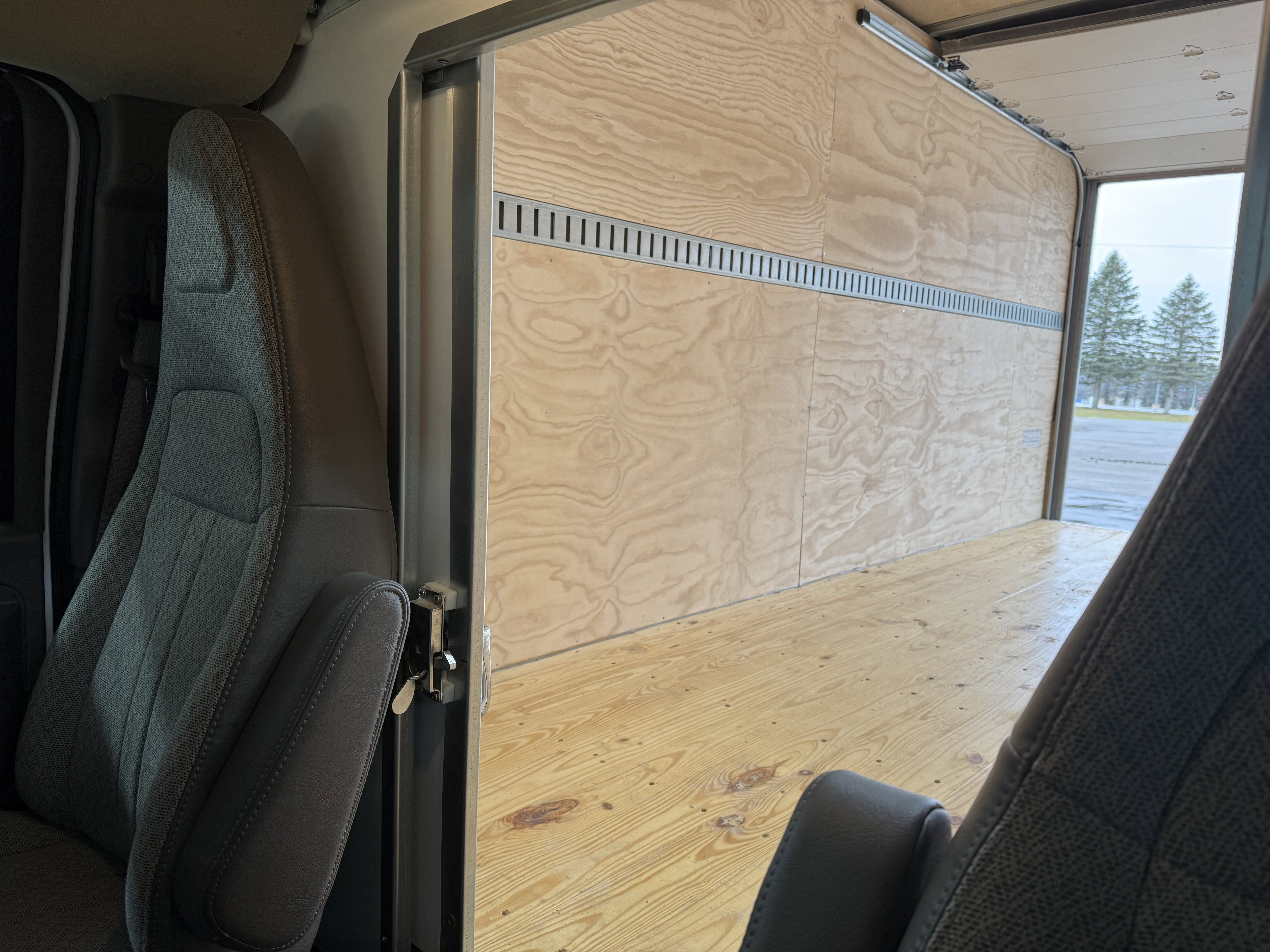 New 2024 GMC Savana 3500 w/ Power Convenience Package image 25