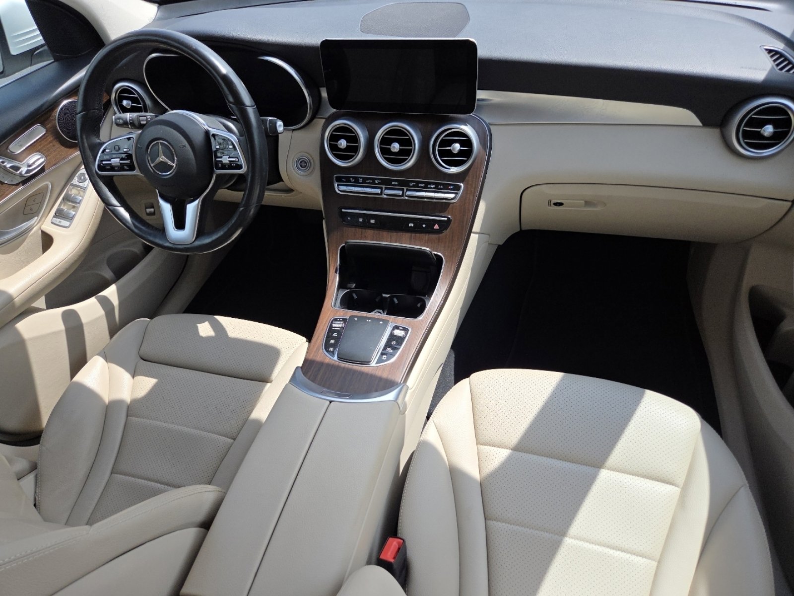 Used 2022 Mercedes-Benz GLC 300 4MATIC image 26