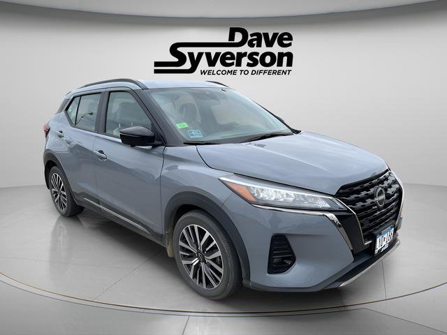 Used 2024 Nissan Kicks SR w/ SR Premium Package FWD image 3