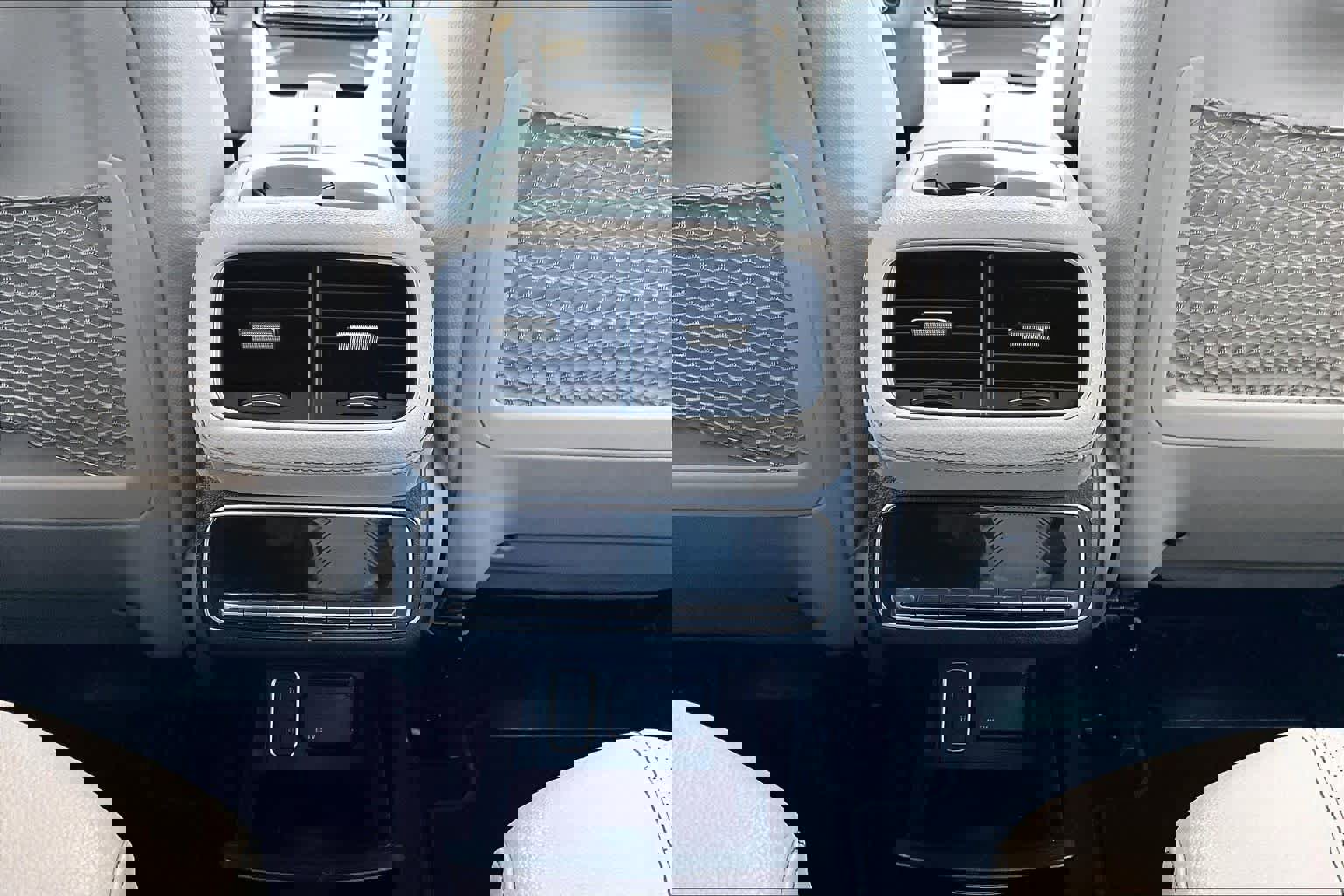 Used 2021 Mercedes-Benz GLS 450 4MATIC image 34