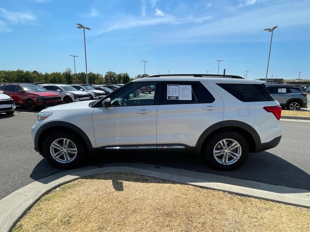 Used 2020 Ford Explorer XLT w/ Equipment Group 202A AWD/4WD image 4