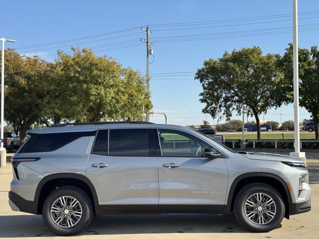 New 2027 Chevrolet Traverse LT FWD image 4