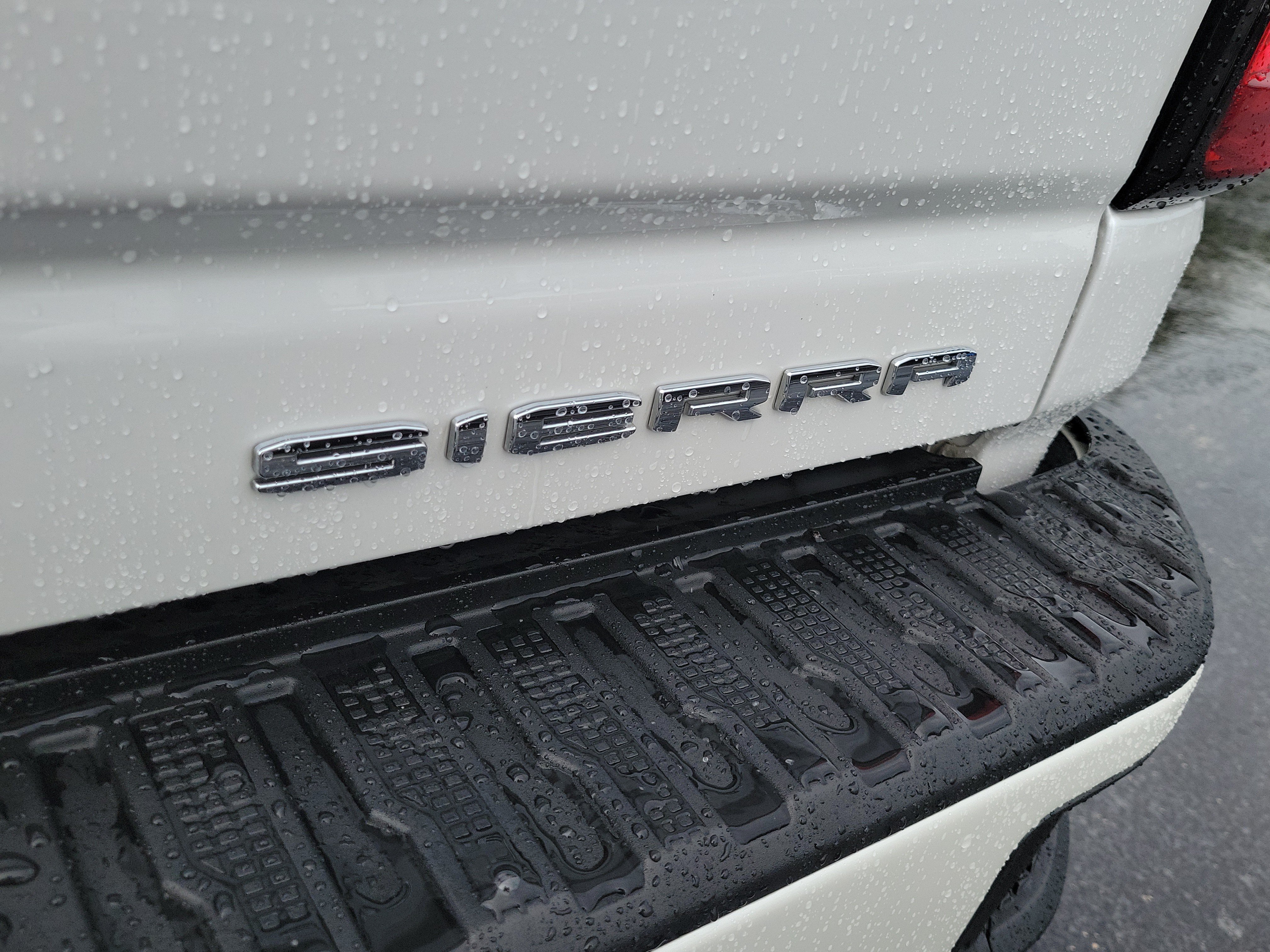 Used 2022 GMC Sierra 3500 Denali w/ Denali Ultimate Package AWD/4WD image 9