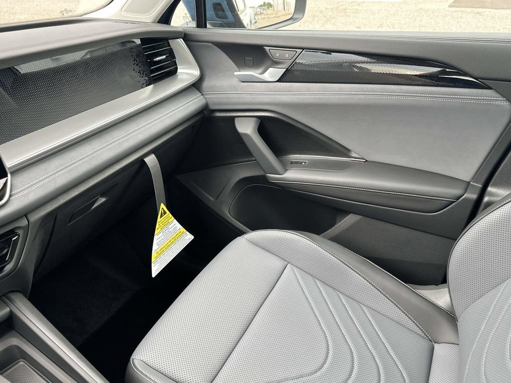 New 2026 Volkswagen Tiguan SE AWD/4WD image 25