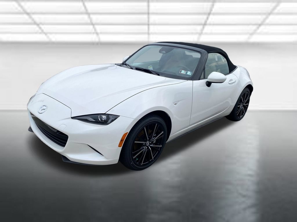 New 2026 MAZDA MX-5 Miata Grand Touring RWD image 3