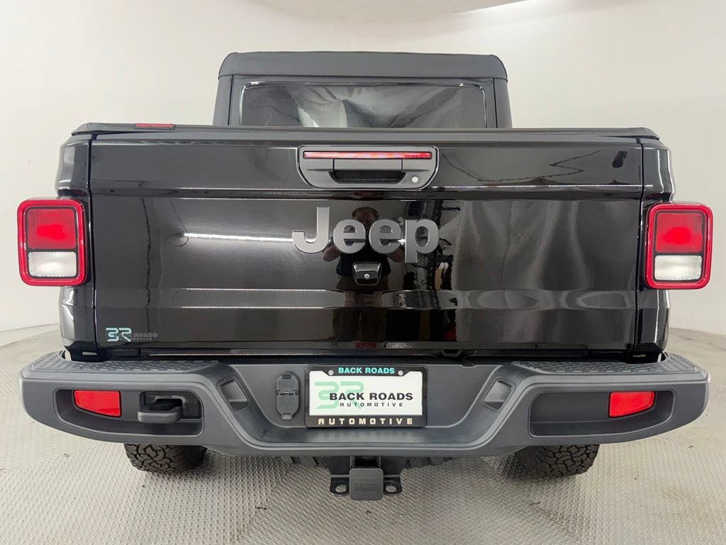 Used 2023 Jeep Gladiator Sport AWD/4WD image 8